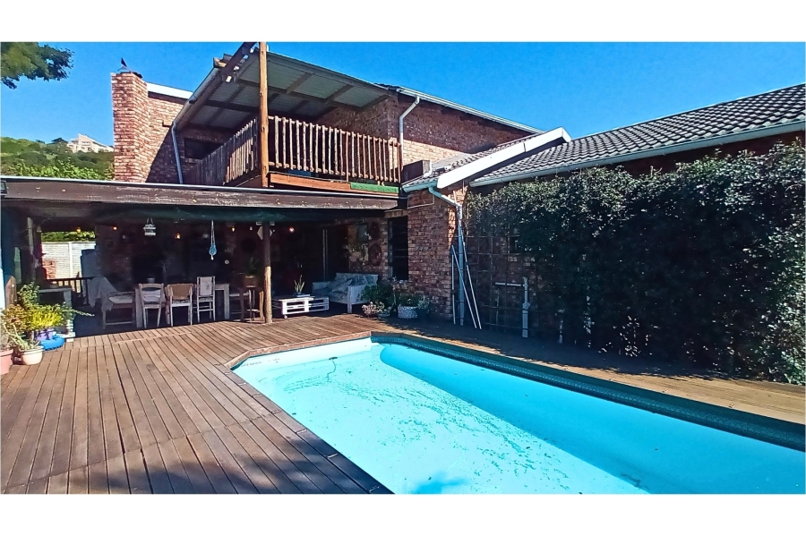 5 Bedroom Property for Sale in Gonubie Eastern Cape